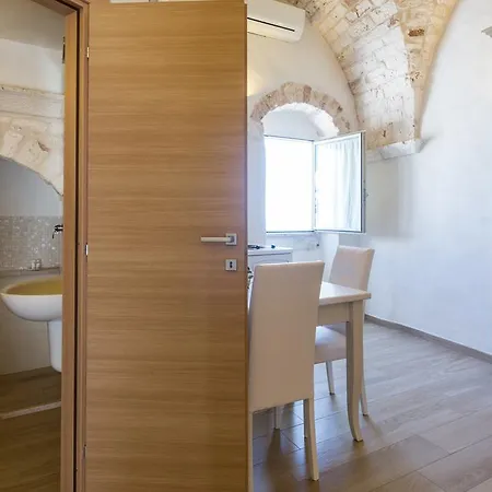 Vico Potenza 3 * Ostuni